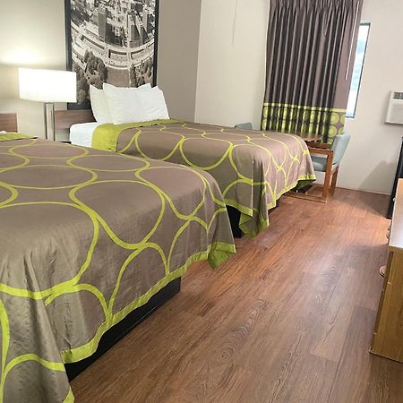 מלון Super 8 By Wyndham Eureka/Six Flags Nearby מראה חיצוני תמונה