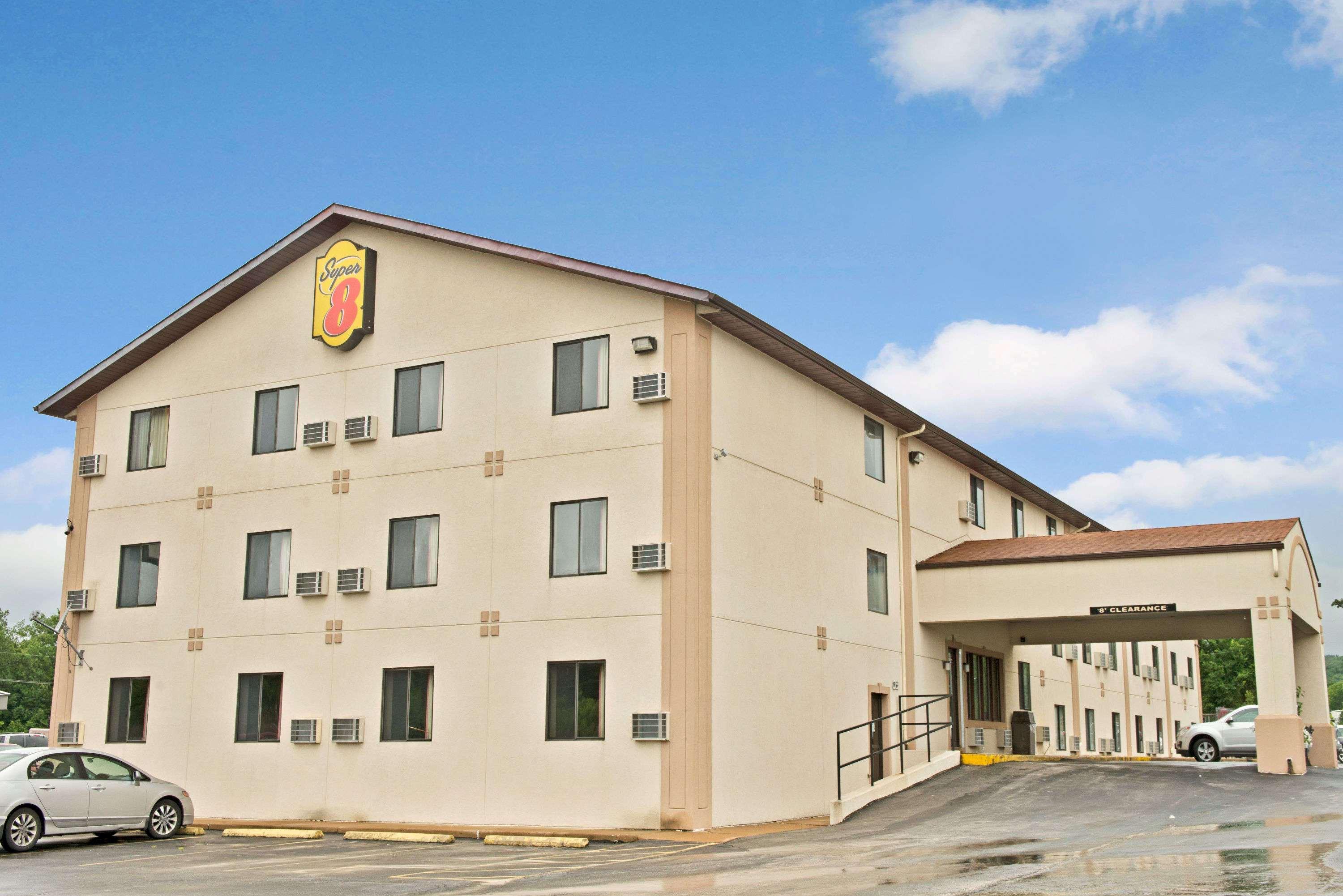 מלון Super 8 By Wyndham Eureka/Six Flags Nearby מראה חיצוני תמונה