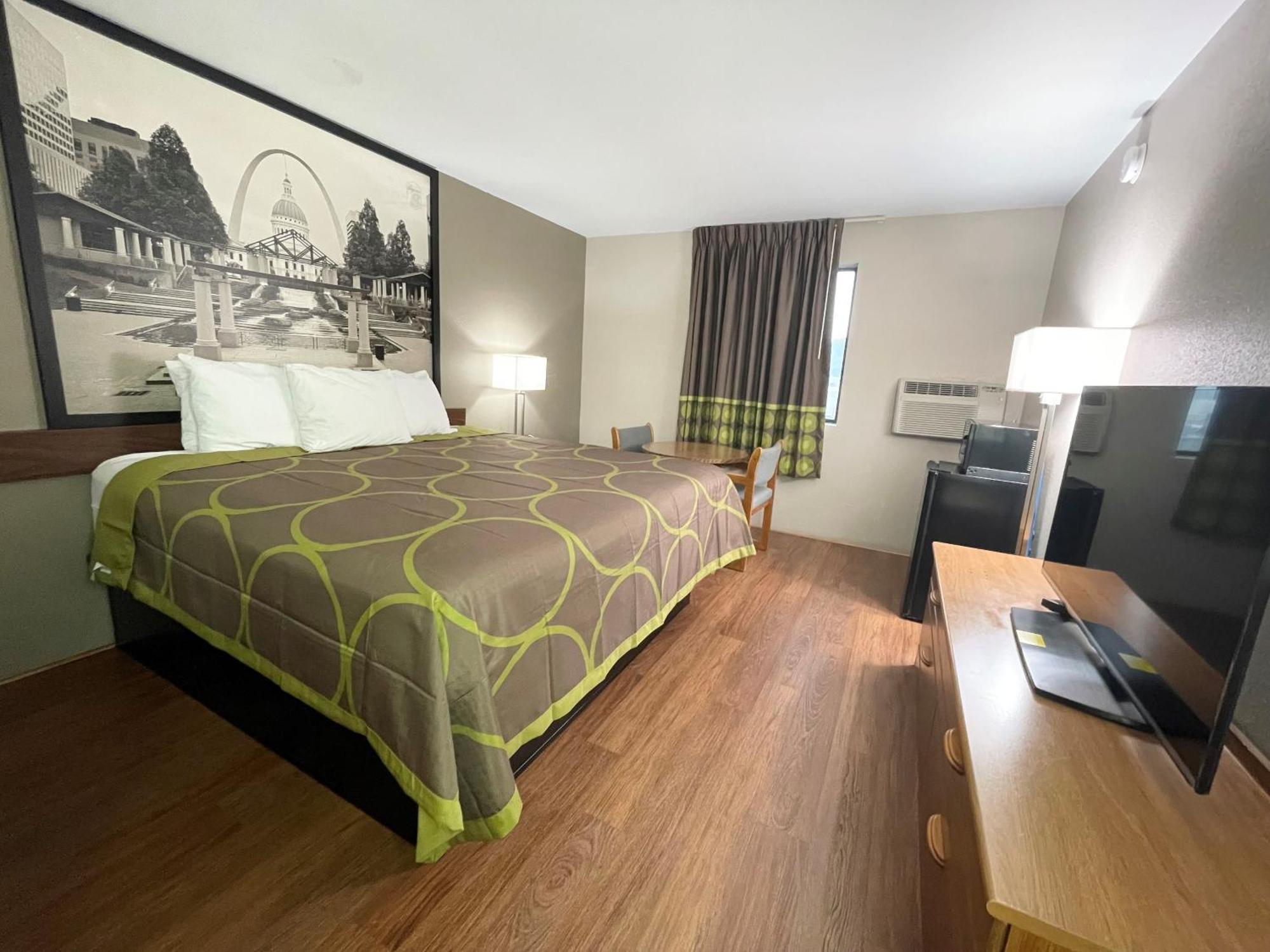 מלון Super 8 By Wyndham Eureka/Six Flags Nearby מראה חיצוני תמונה